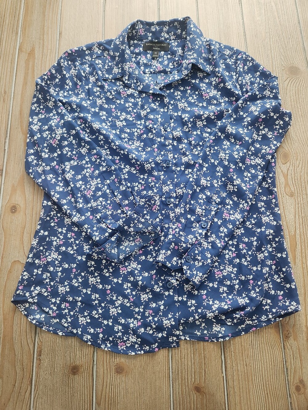 Banana Republic Navy Floral Button-Up Blouse